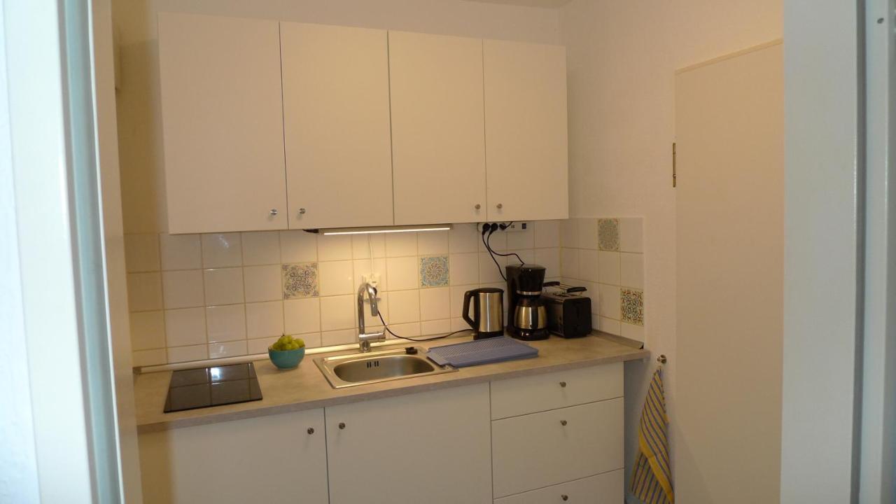 Aquamarin - Charmantes Appartement Mit Balkon Росток Екстериор снимка