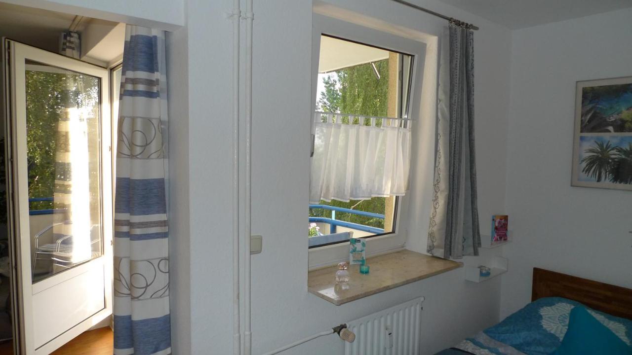 Aquamarin - Charmantes Appartement Mit Balkon Росток Екстериор снимка