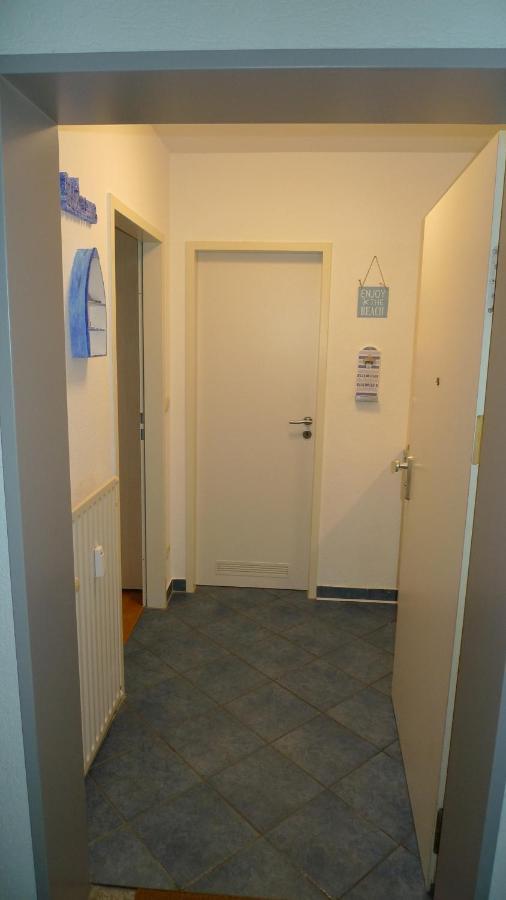 Aquamarin - Charmantes Appartement Mit Balkon Росток Екстериор снимка